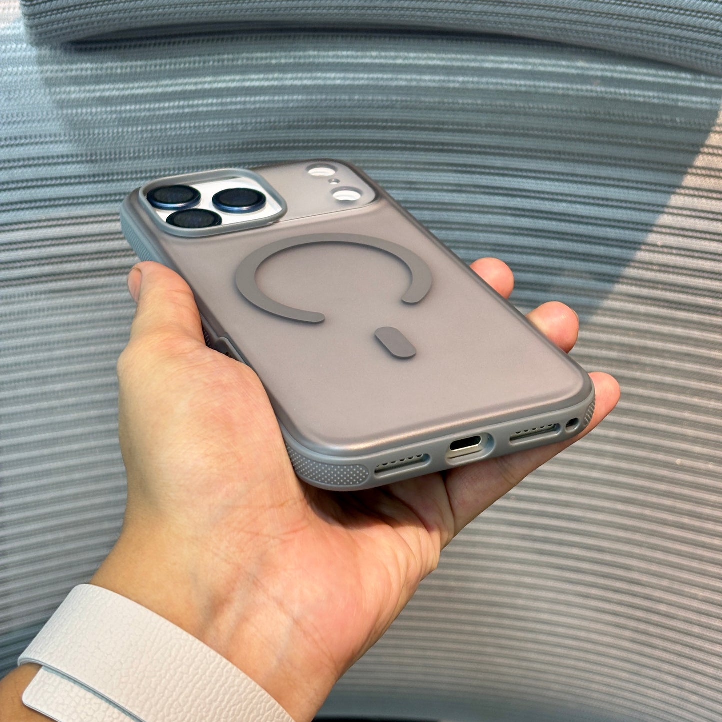 ArmorGrip MagSafe Matte iPhone 16 Pro  Max Case