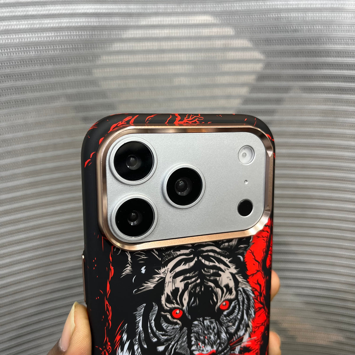 Premium Wildlife Carbon Fiber MagSafe iPhone Case