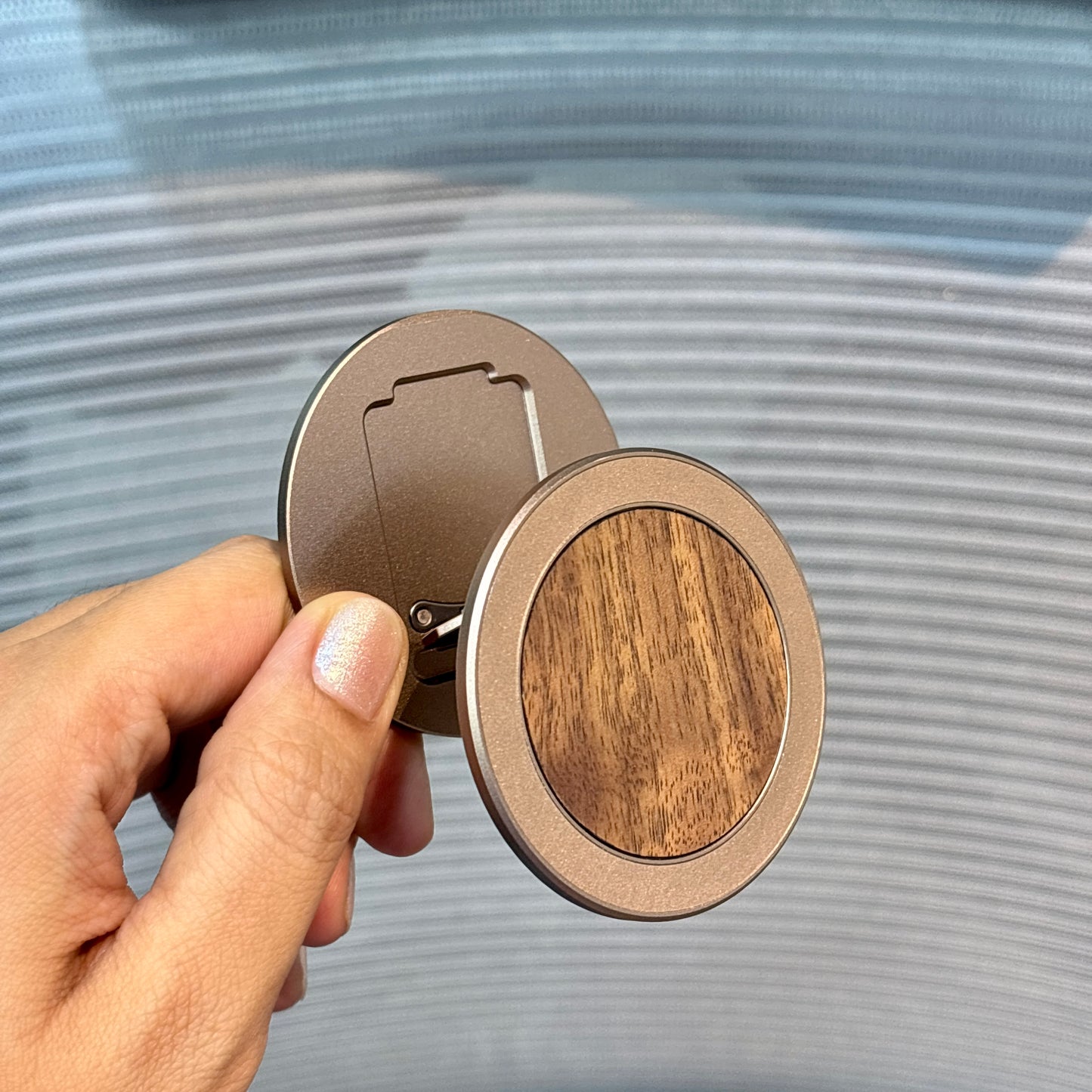 MagWood Dual-Side Magnetic Ring Stand