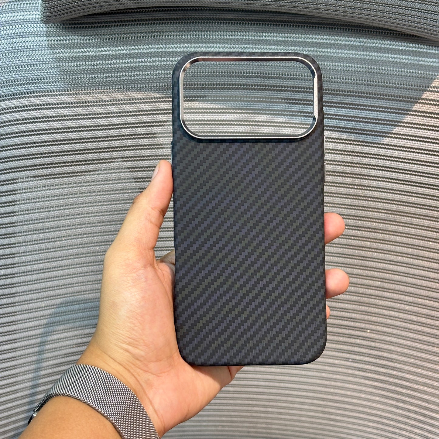 Carbonique MagSafe iPhone 16 Pro Case