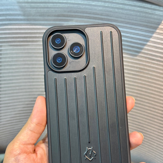 GrooveShield Aluminium iPhone 16 Pro Case