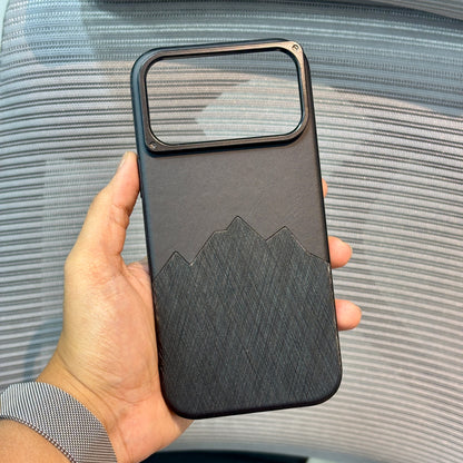 Foiluxe Leather Gloss iPhone 17 Case