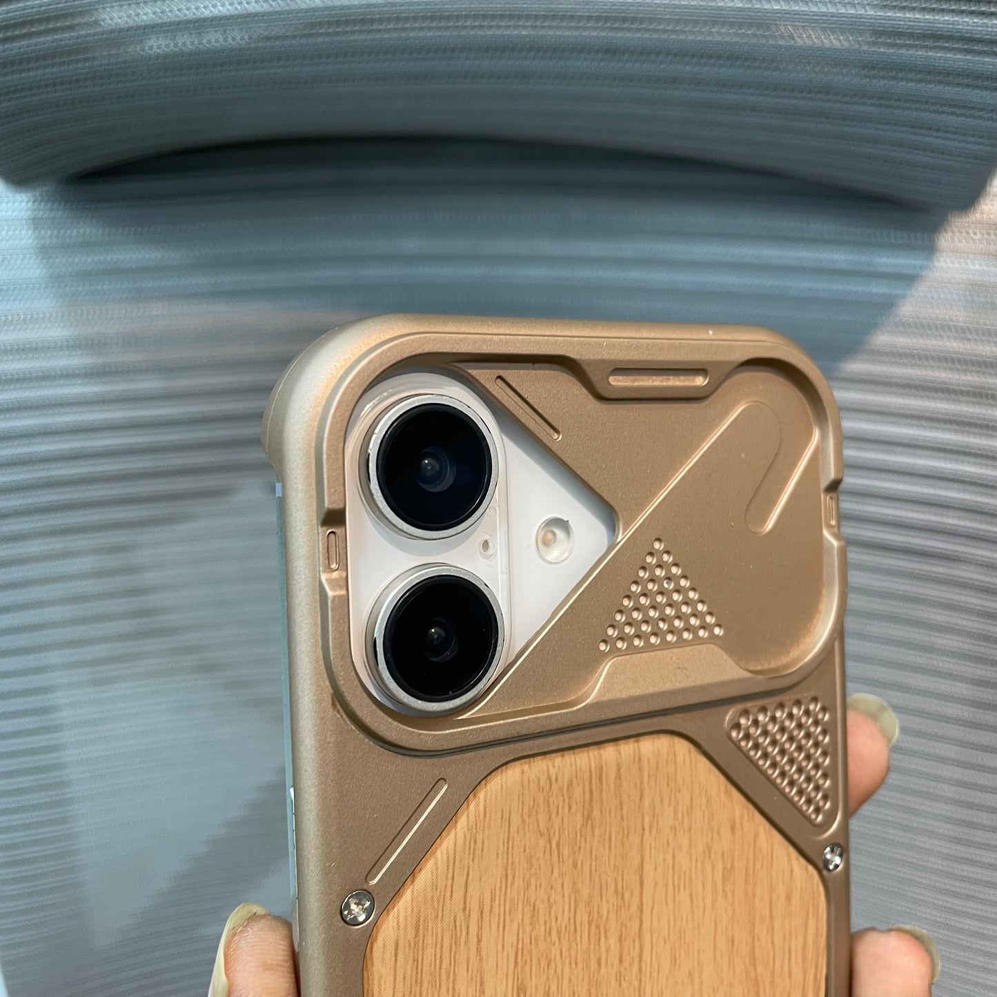 WoodFrame Slim iPhone 17 Case