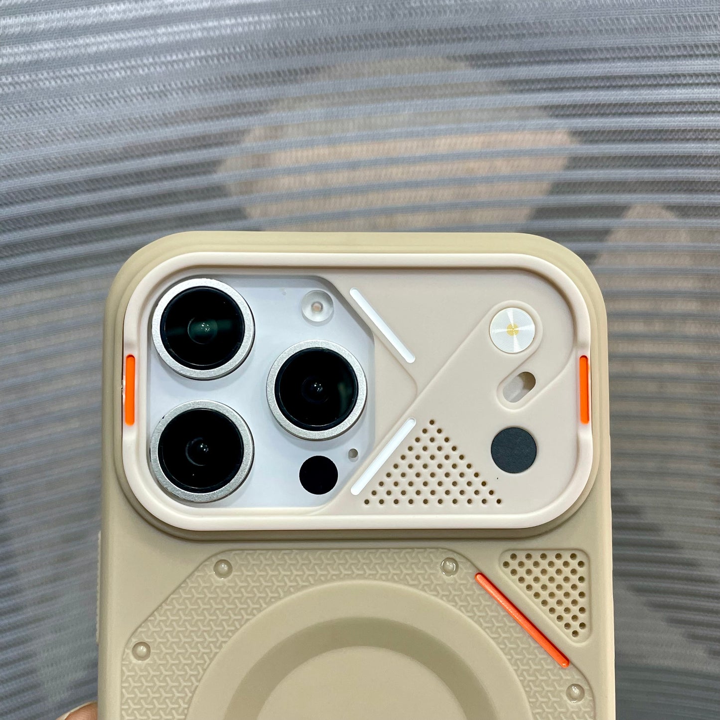 NeoGuard MagSafe Converter iPhone 16 Pro Max Case