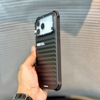 Luxora Wave MagSafe iPhone 17 Pro Max Case