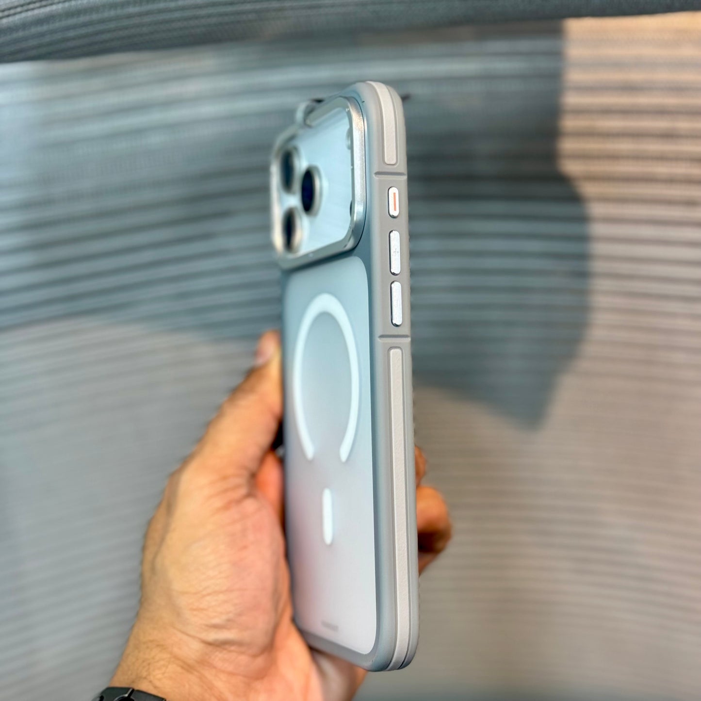 Luxora MagSafe iPhone 17 Pro Max Case