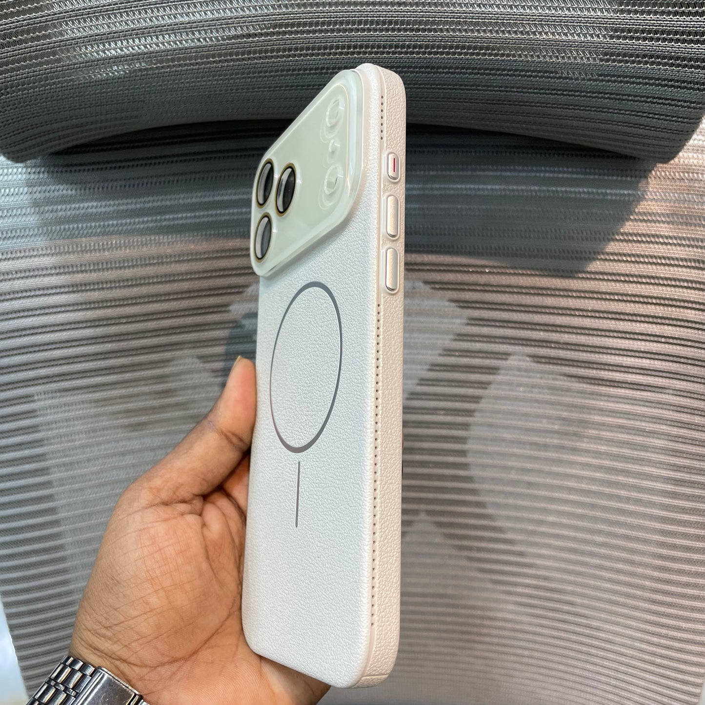 GrainVent MagSafe iPhone 17 Pro Case