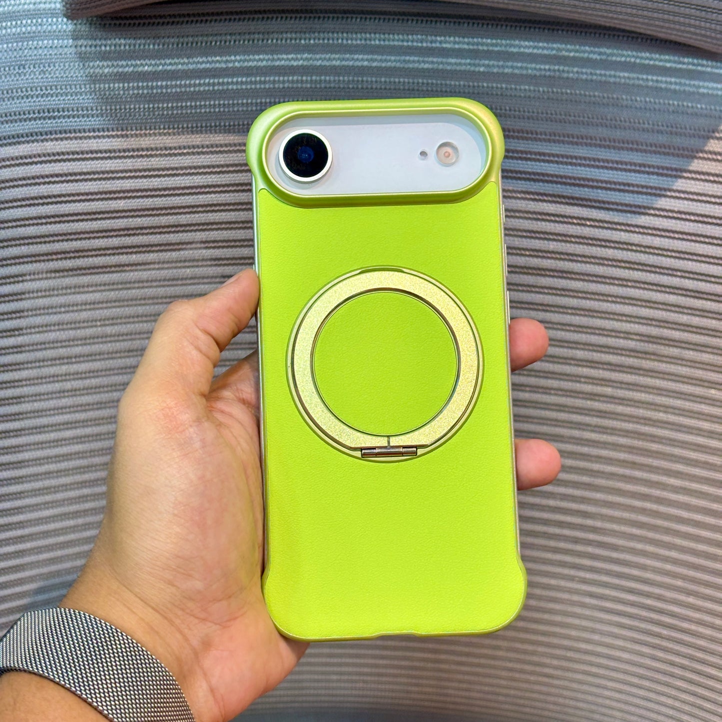 Axis Stand MagSafe iPhone 15 Series Case