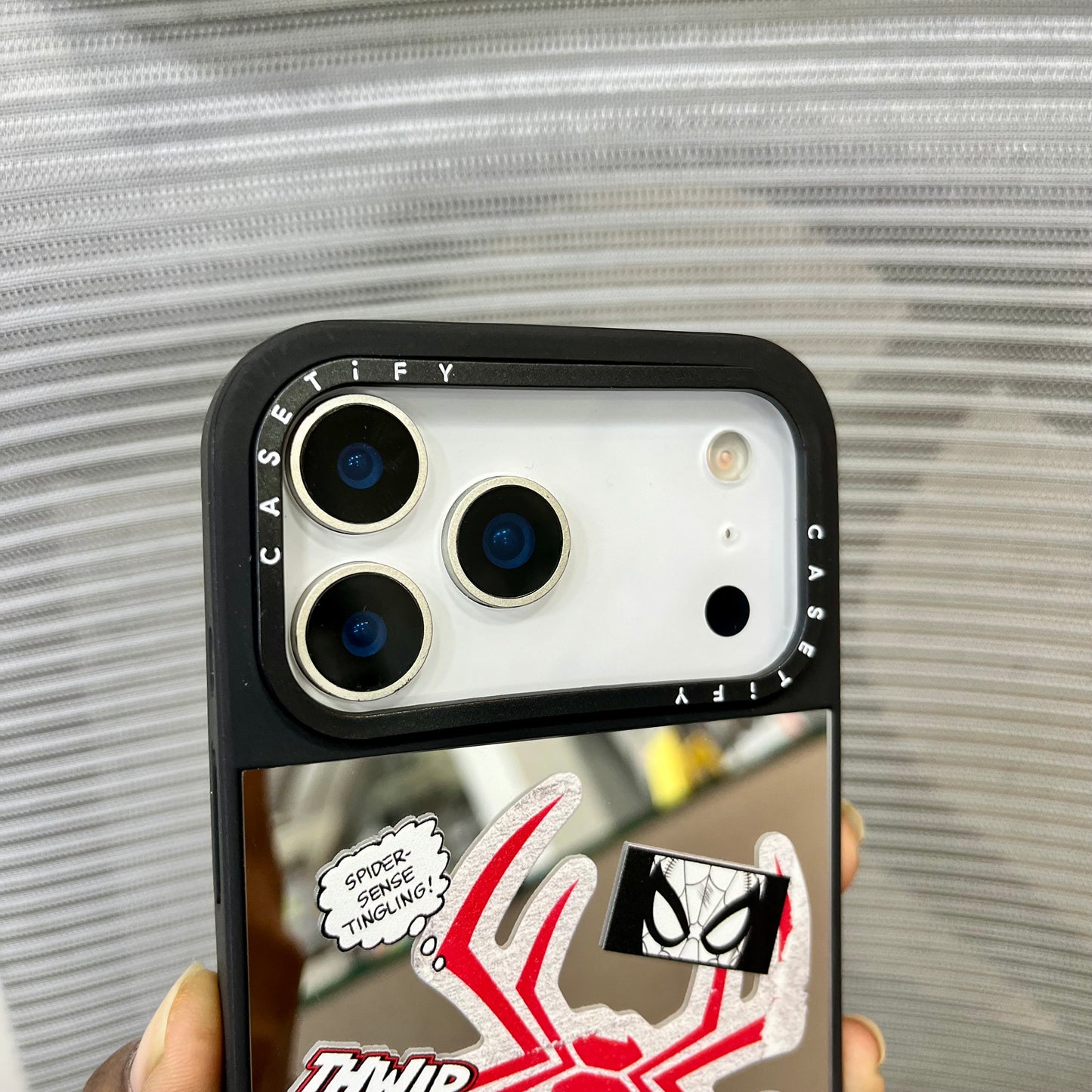 Red Spider Mirror Print iPhone 17 Pro Case
