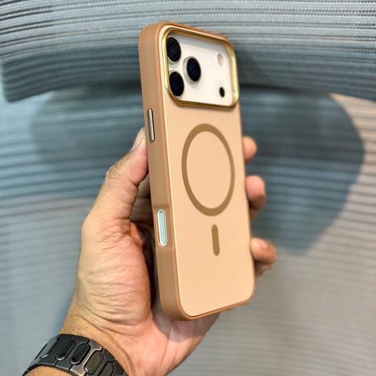 FurLuxe MagSafe iPhone 17 Pro Case