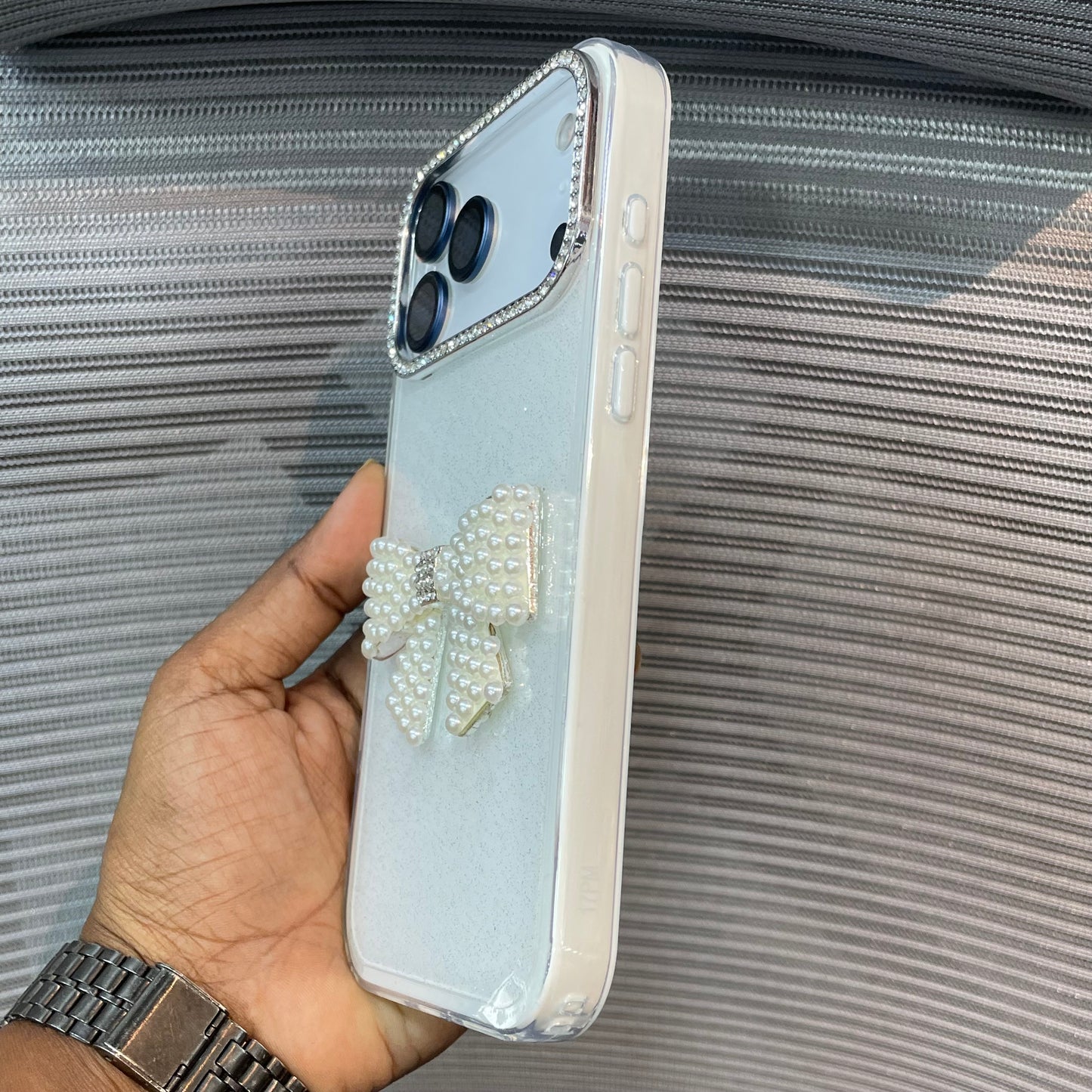 BowÉlite Glitter iPhone 17 Series Case