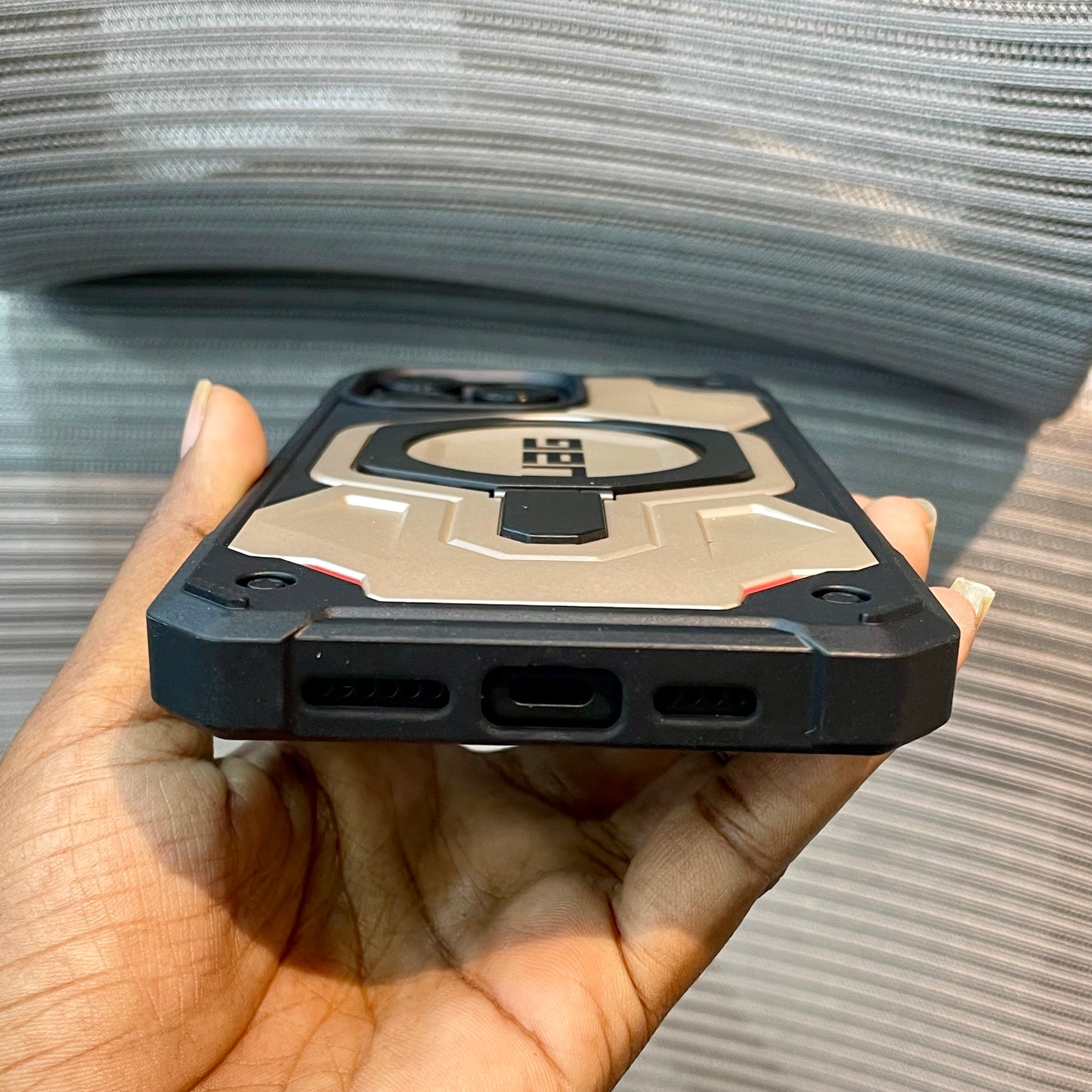 StandCore MagSafe iPhone 16 Series Case