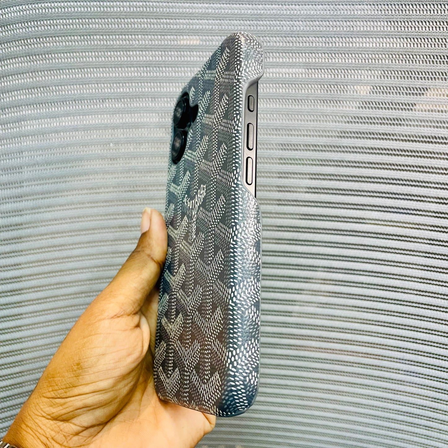 Luxe Printed Inner Fur iPhone 17 Case