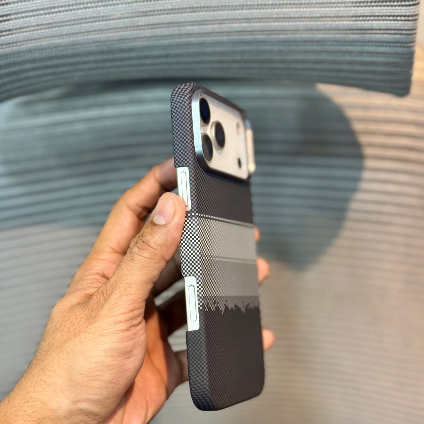 FibreLux Wave MagSafe iPhone 17 Pro Max Case