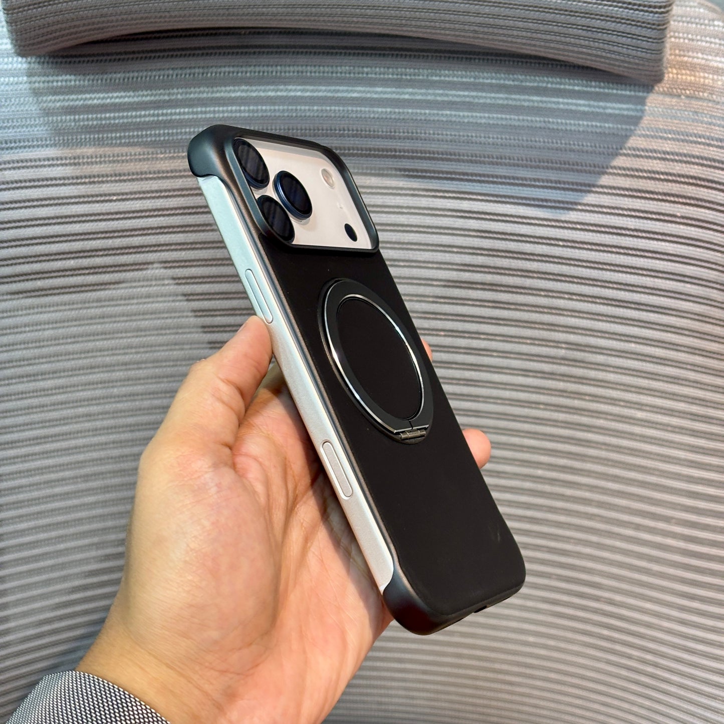 Axis Stand MagSafe iPhone 15 Series Case