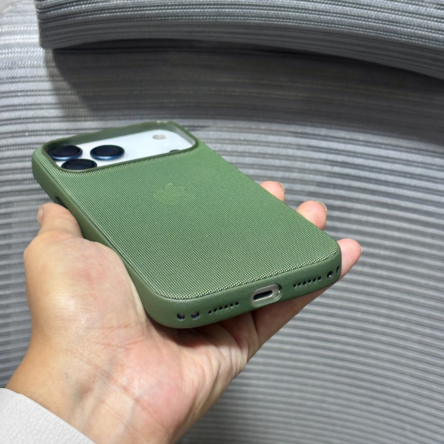 TechWoven MagSafe iPhone 17 Pro Max Case