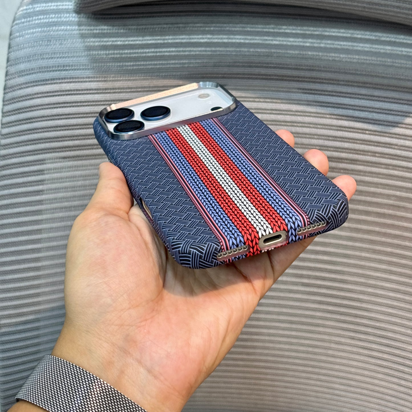 Carbonique MagSafe iPhone 17 Case