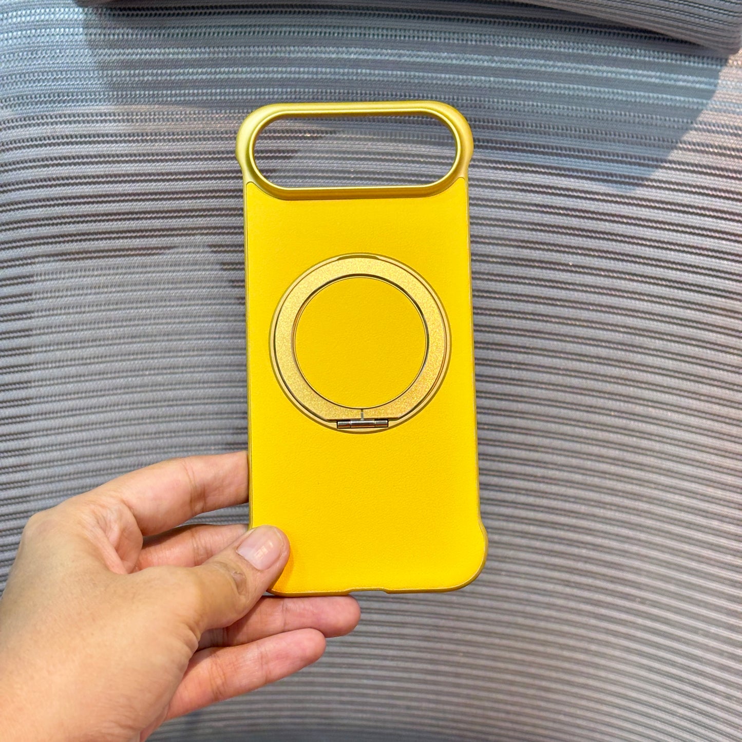 Axis Stand MagSafe iPhone 15 Series Case