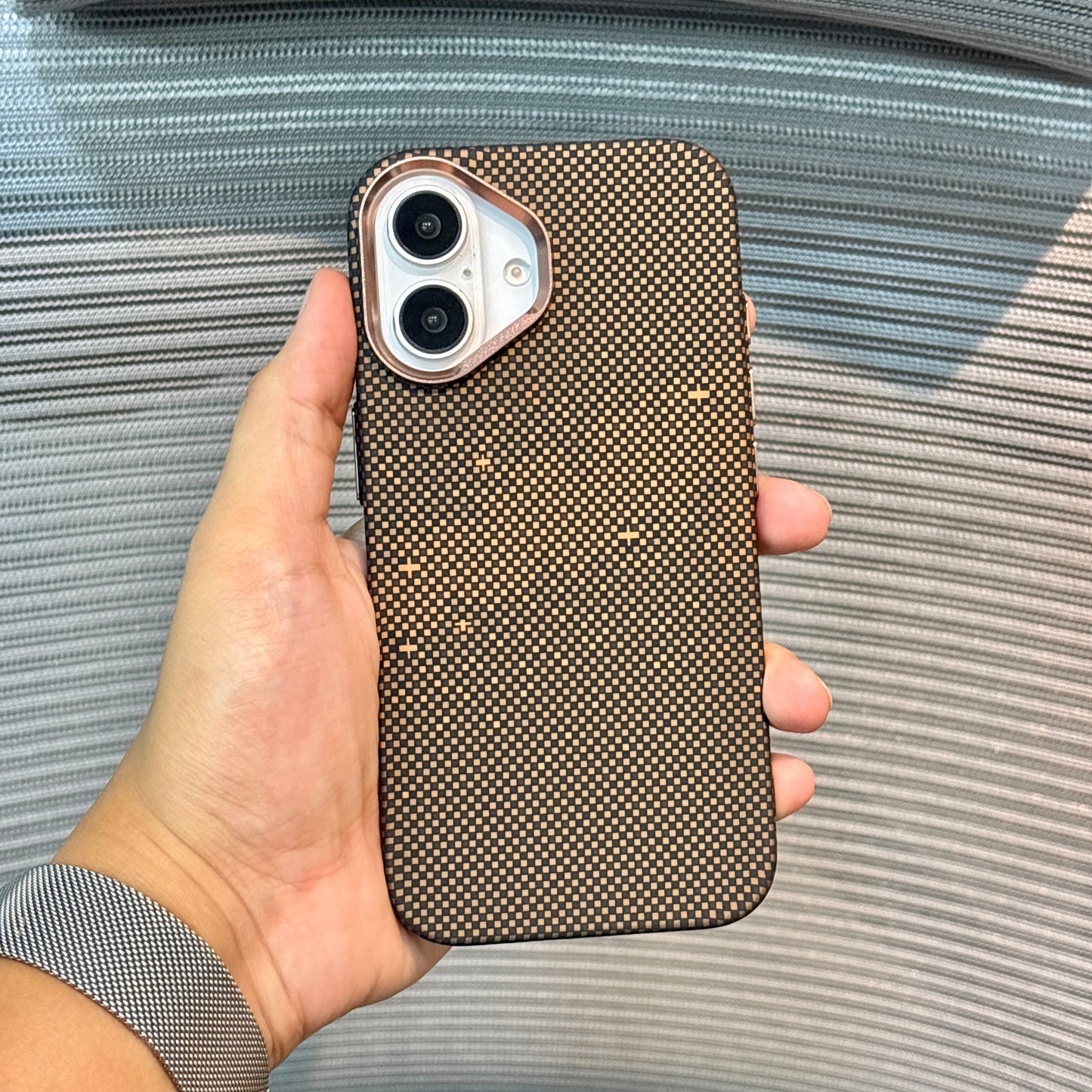 Carbonique MagSafe iPhone 16 Pro Case