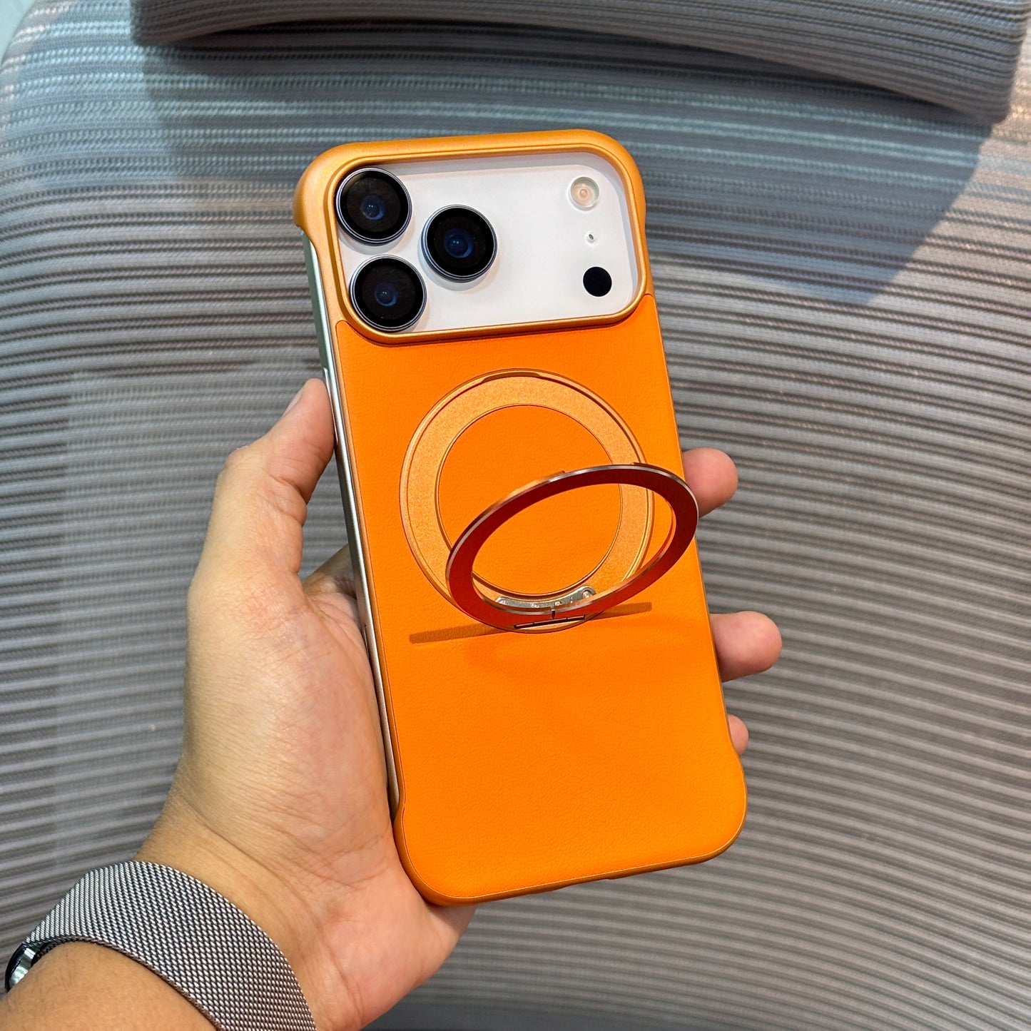 Axis Stand MagSafe iPhone 15 Series Case