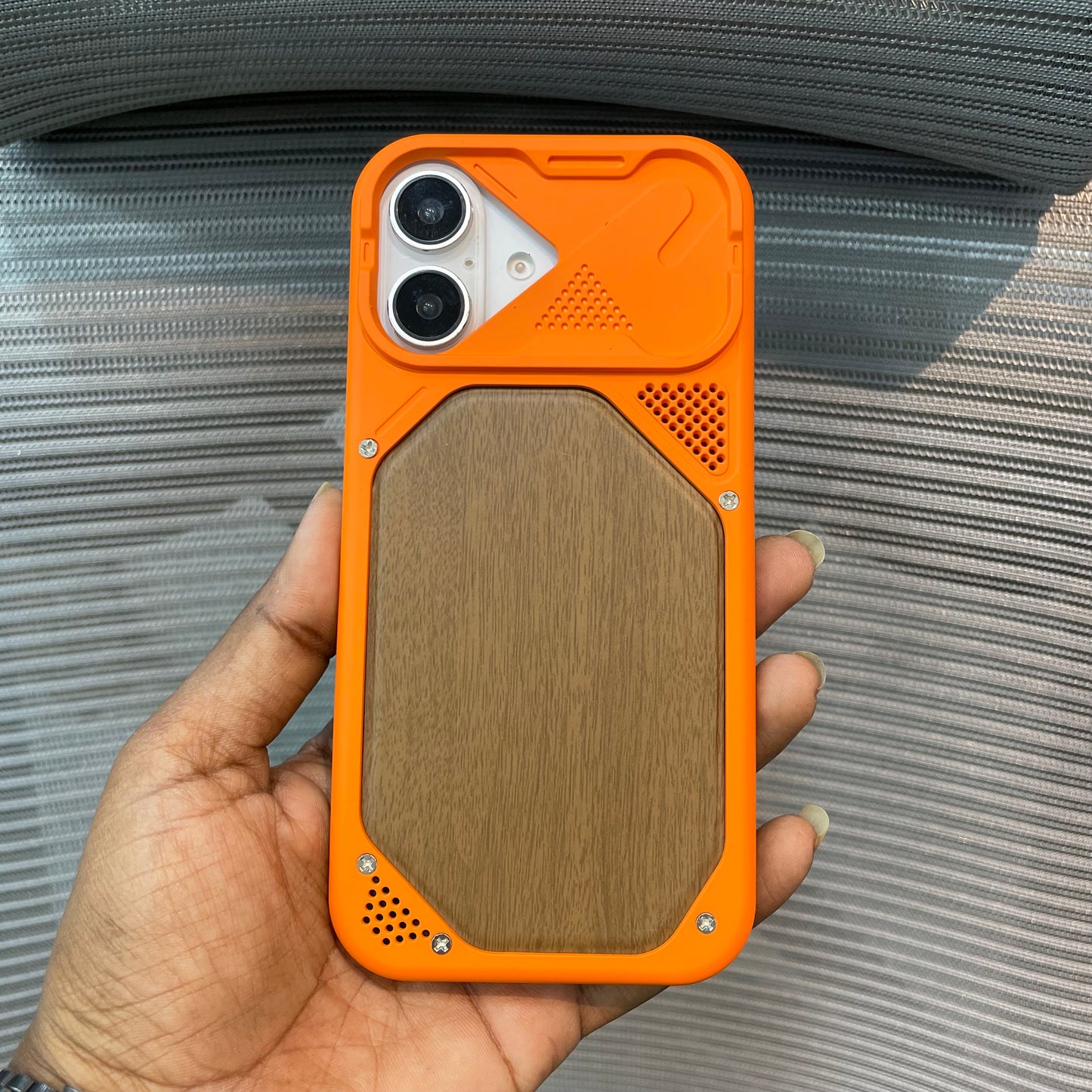 WoodFrame Slim iPhone 17 Case