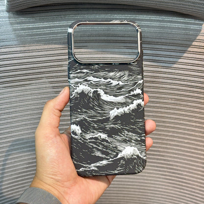 Carbonique MagSafe iPhone 16 Pro Case