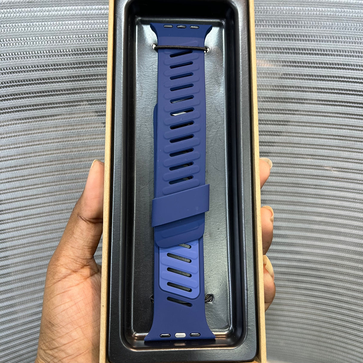 PressLock Silicone iWatch Strap