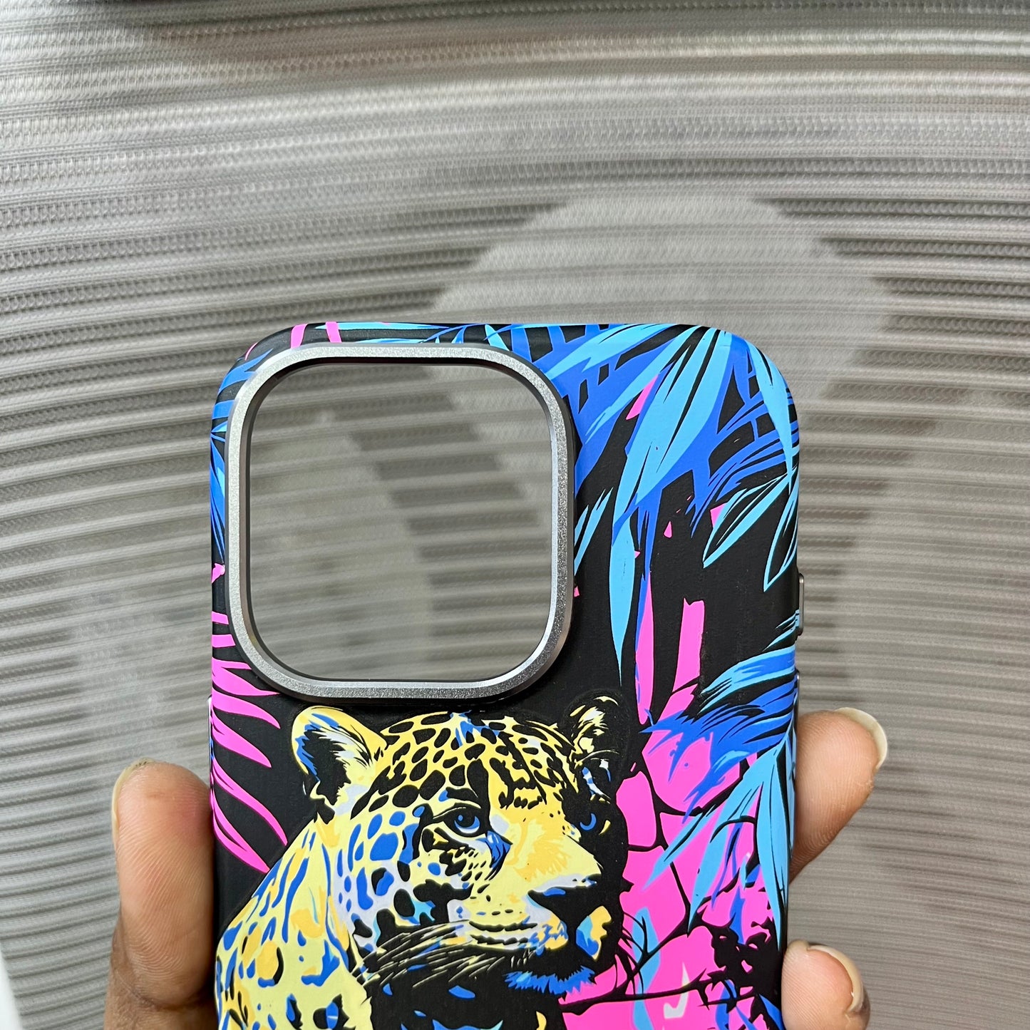 Leopard Texture MagSafe iPhone 16 Pro Cover