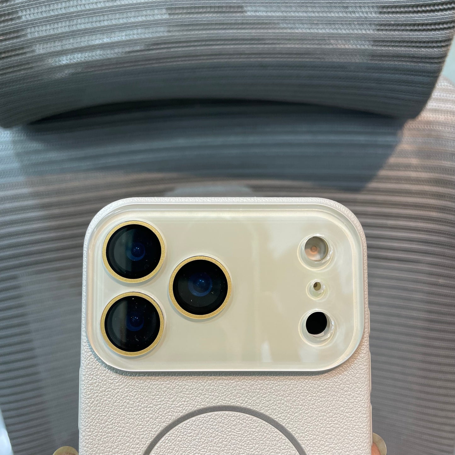 GrainVent MagSafe iPhone 17 Pro Case