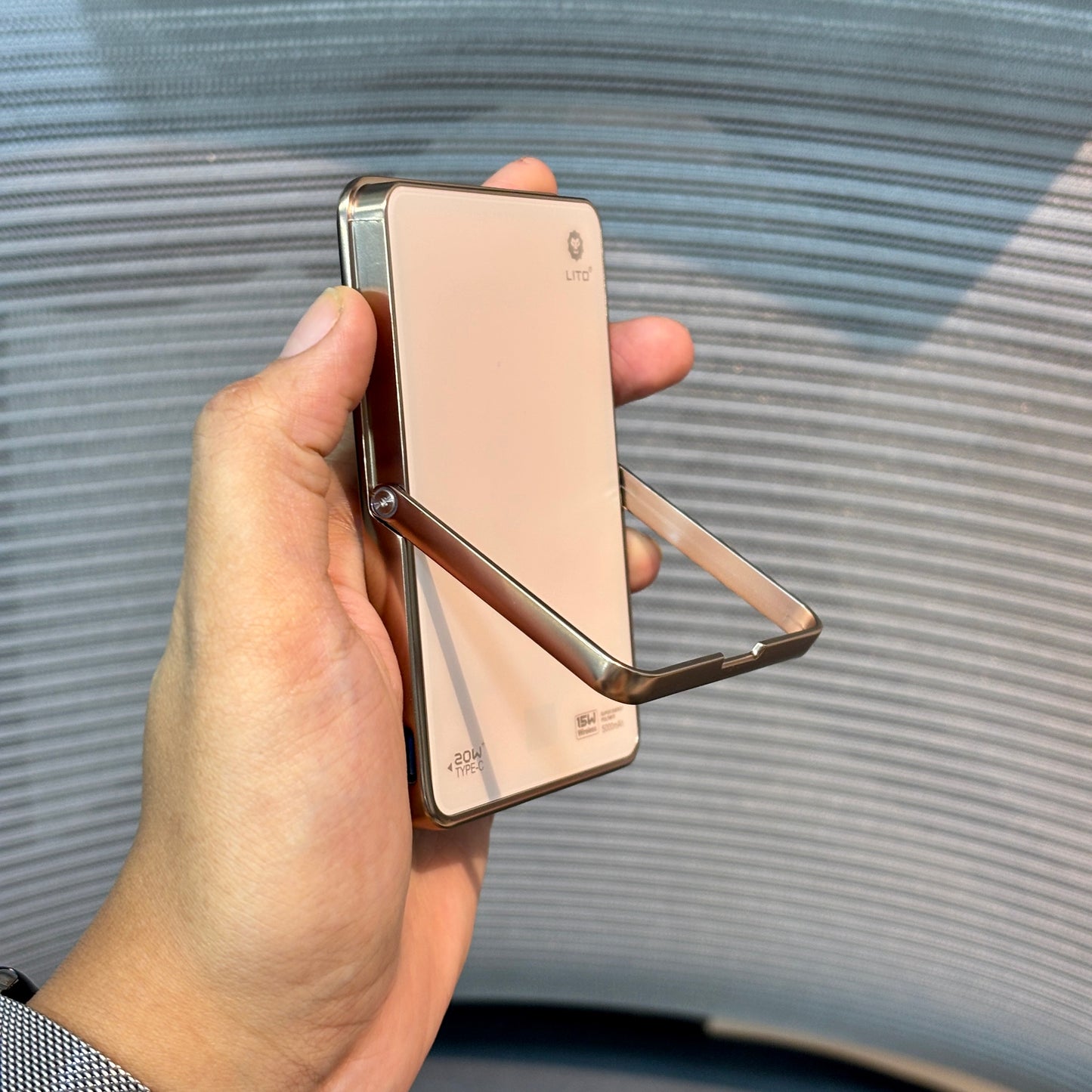 Volture 5-in-1 Magnetic Power Bank ( 5000 mAh )