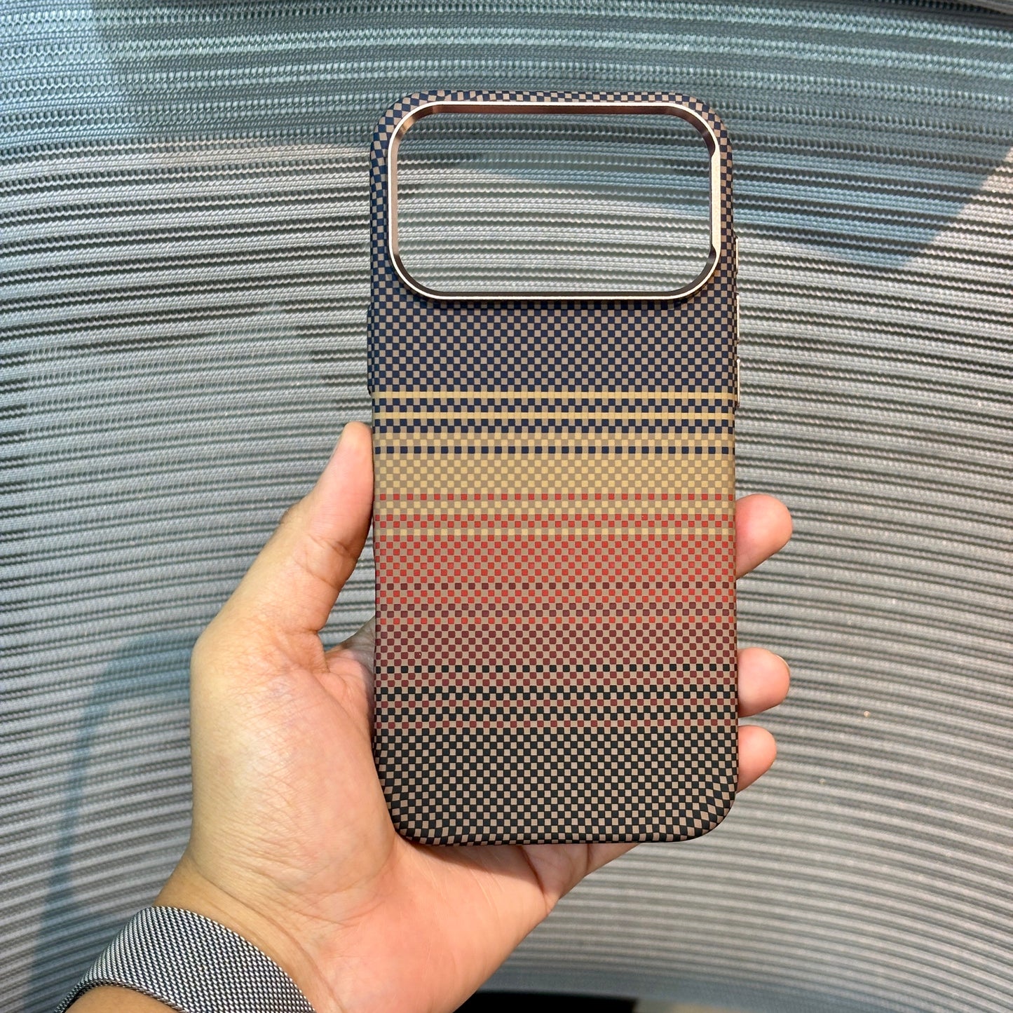 Carbonique MagSafe iPhone 16 Pro Case