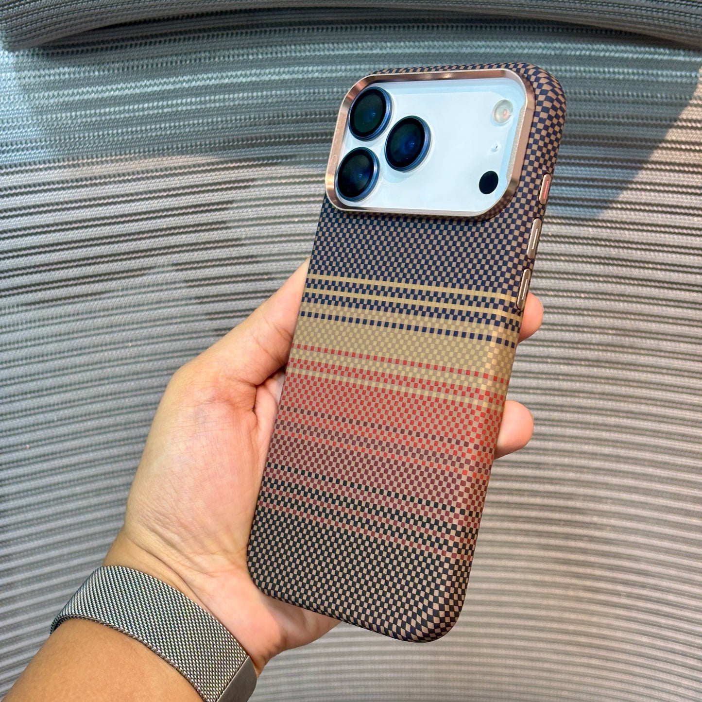 Carbonique MagSafe iPhone 16 Pro Case