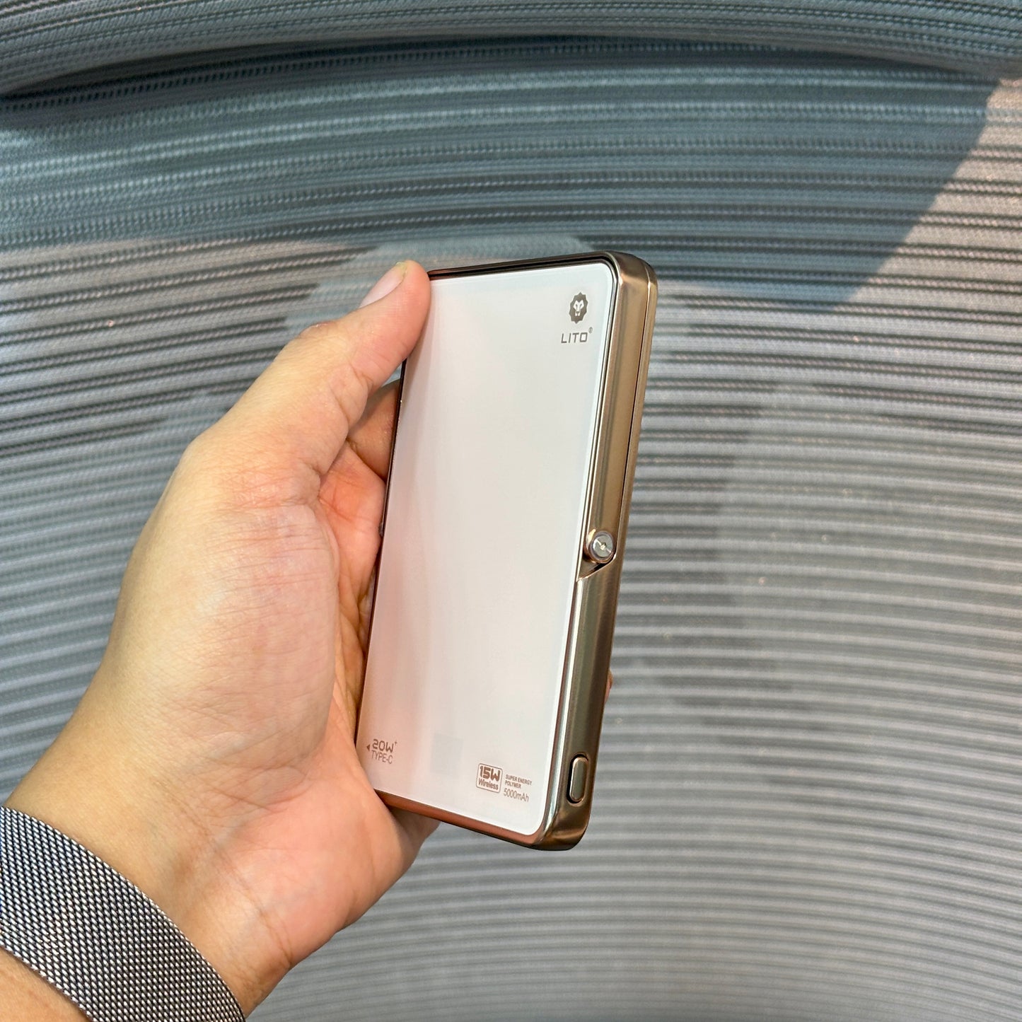 Volture 5-in-1 Magnetic Power Bank ( 5000 mAh )