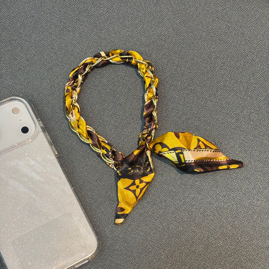 Satiné Phone Charm