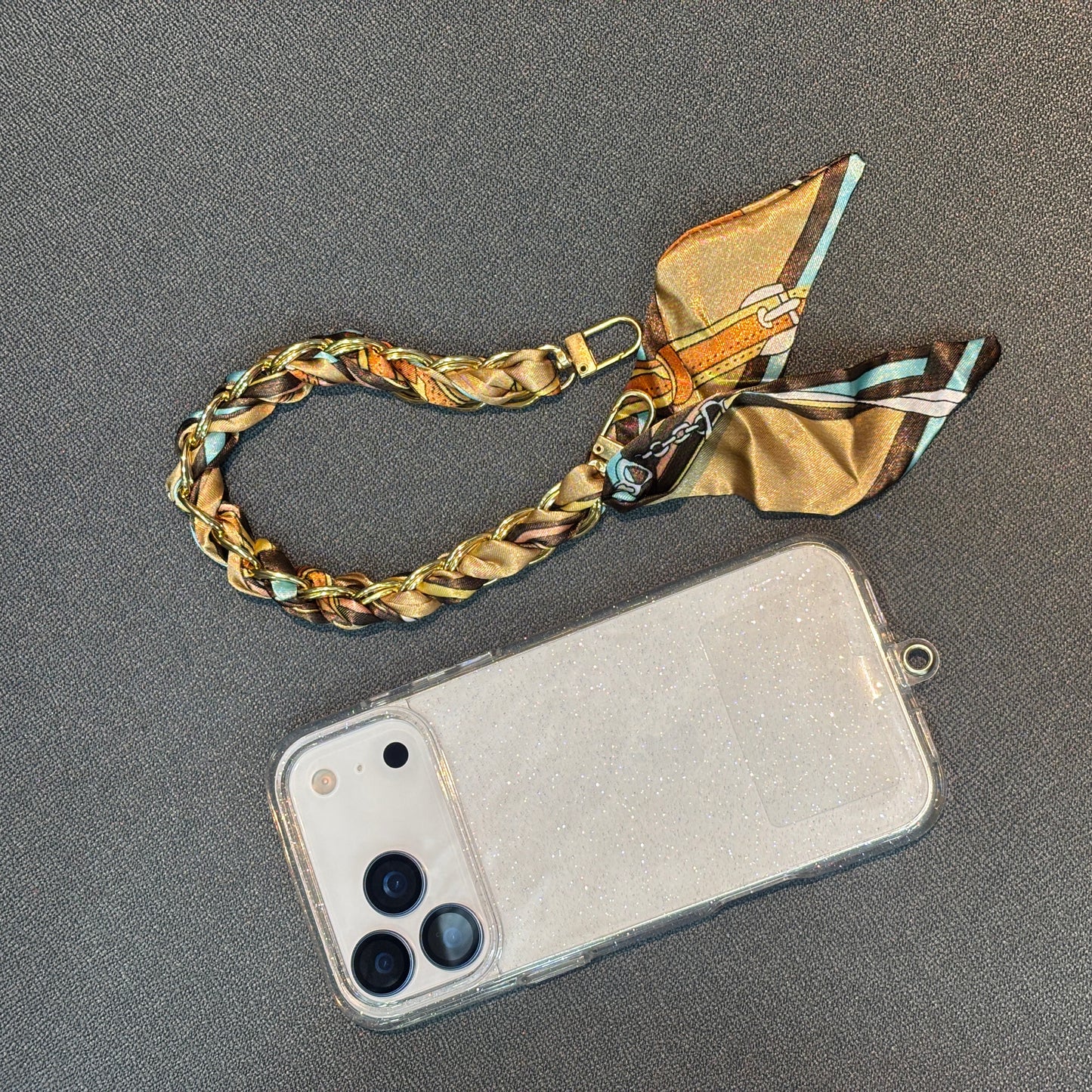 Satiné Phone Charm