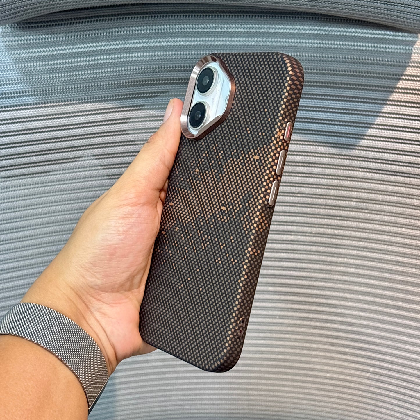 Carbonique MagSafe iPhone 16 Pro Case