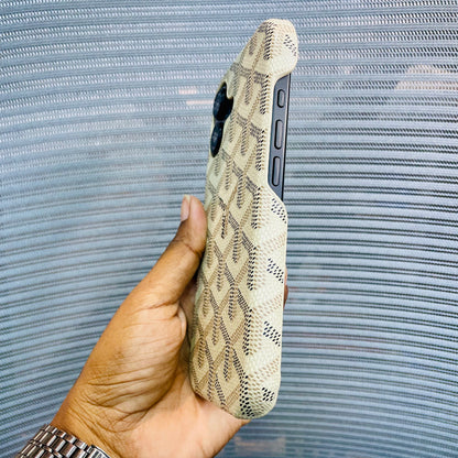 Luxe Printed Inner Fur iPhone 17 Case