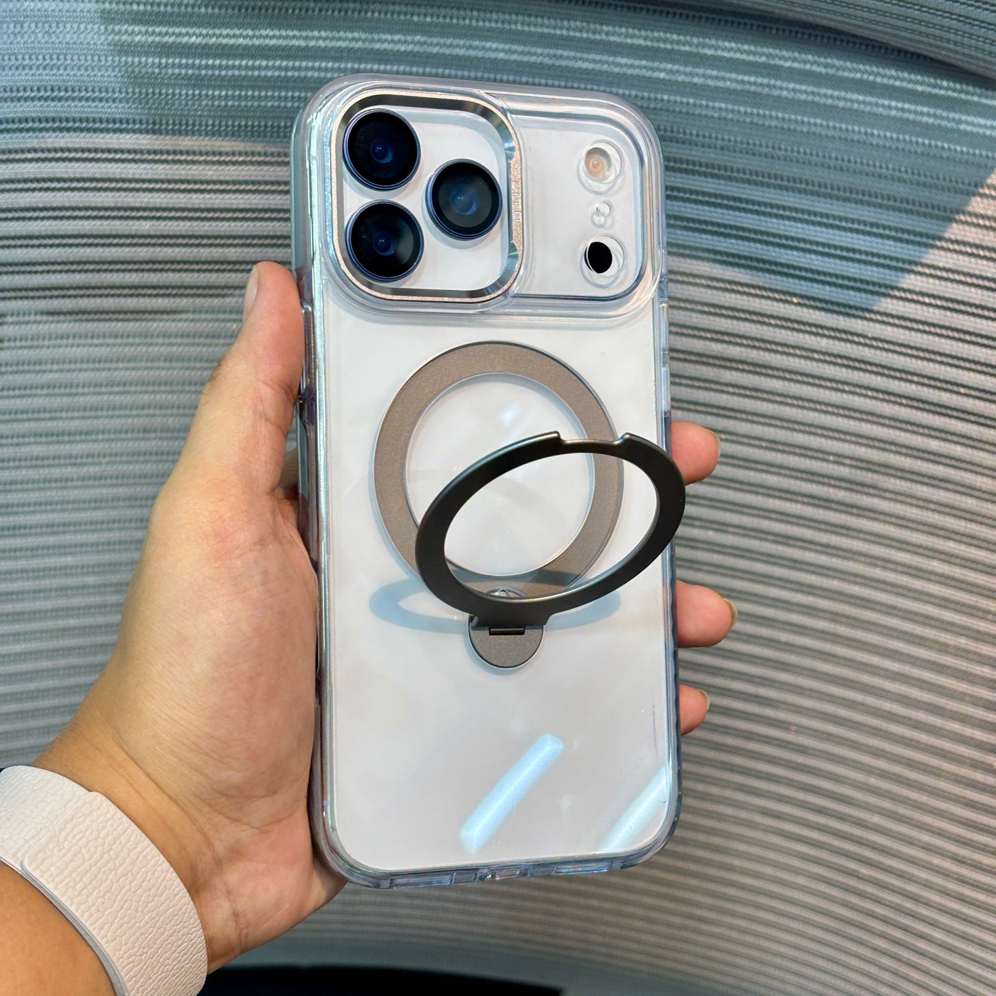 CrystalStand MagSafe iPhone 17 Pro Case