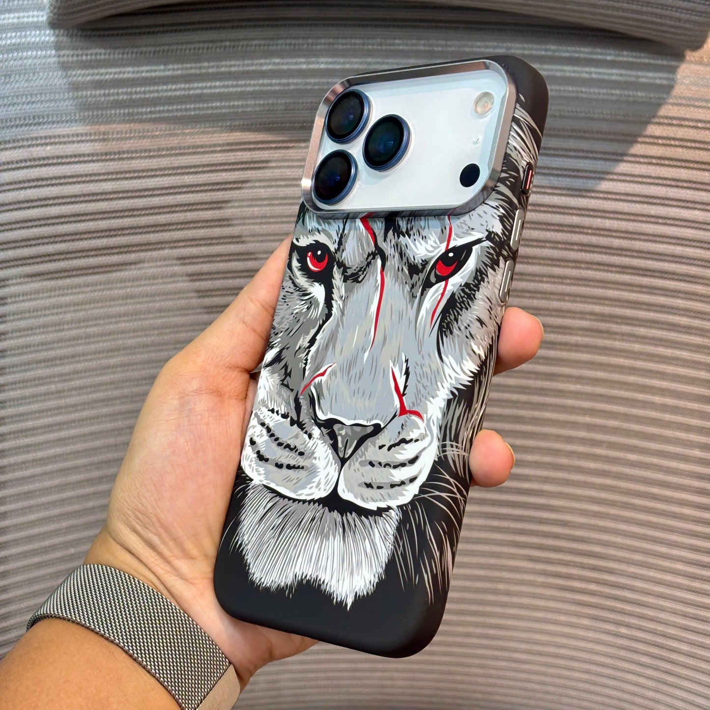 Carbonique MagSafe iPhone 17 Pro Case