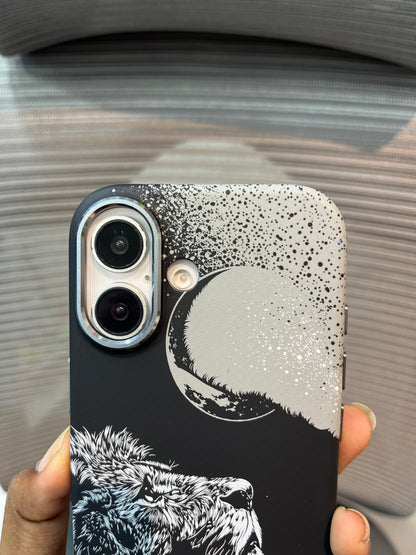 Embossed Lion Print MagSafe iPhone 17 Case