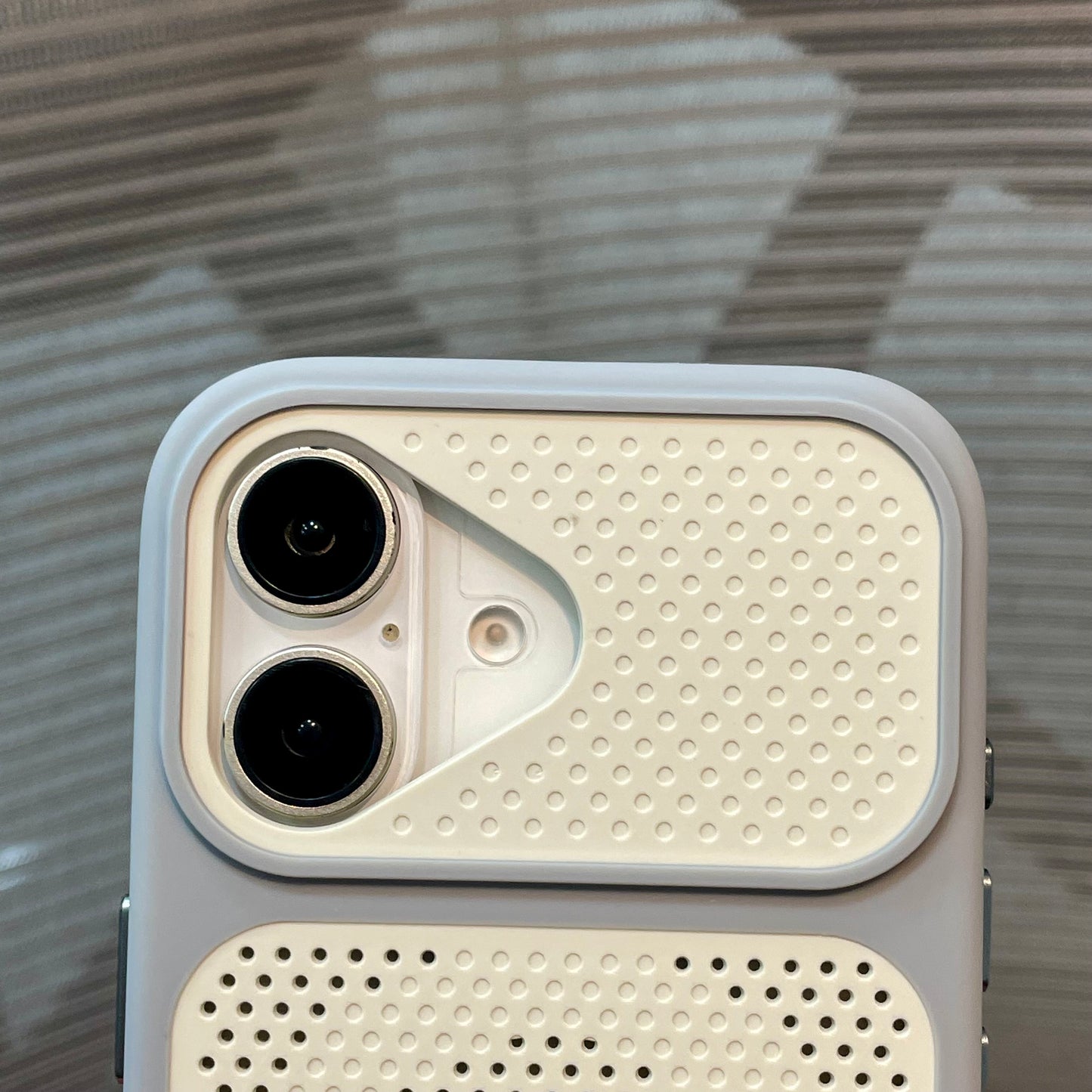FusionDissipation MagSafe iPhone 16 Case