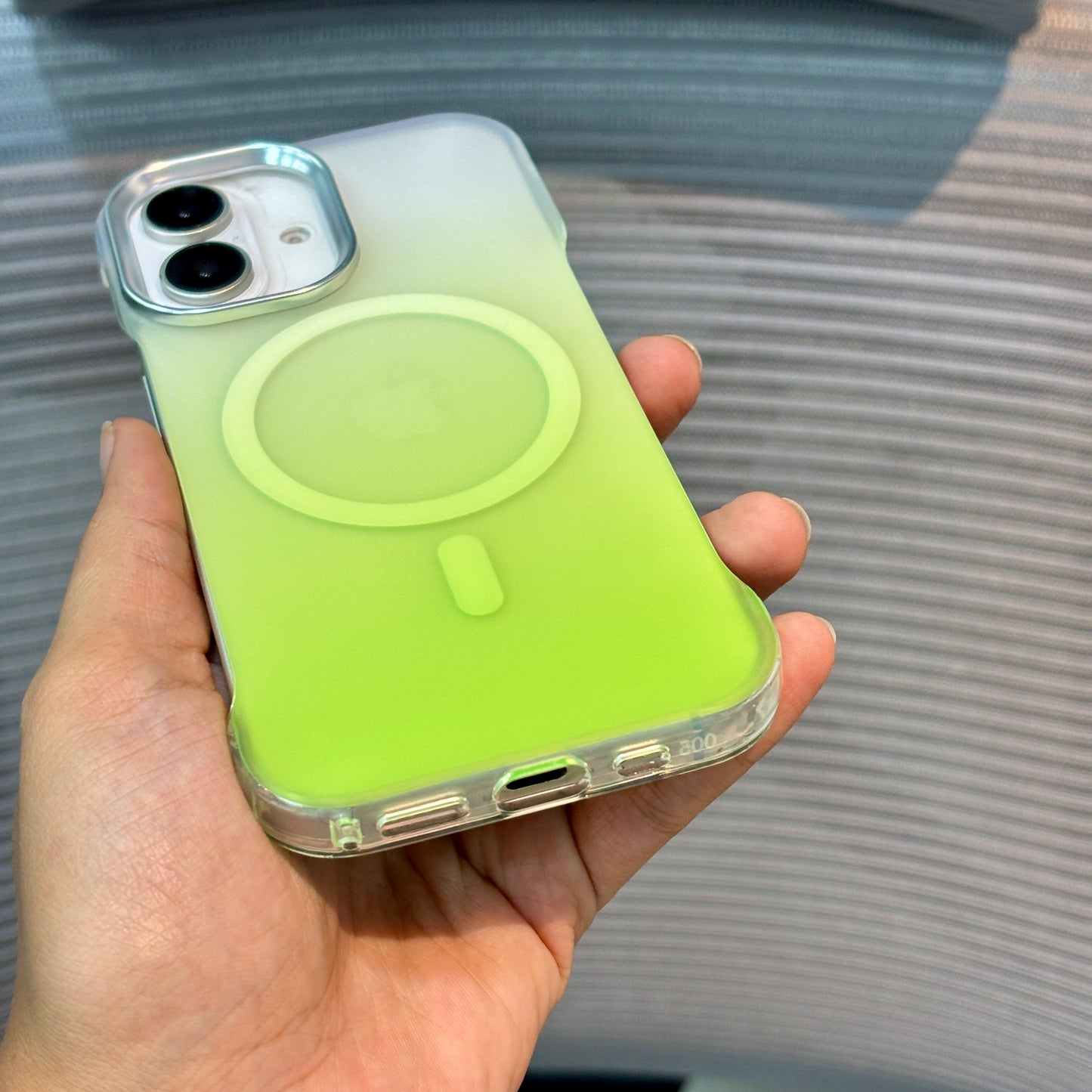 Gradé SoftTone MagSafe iPhone 15 Series Case