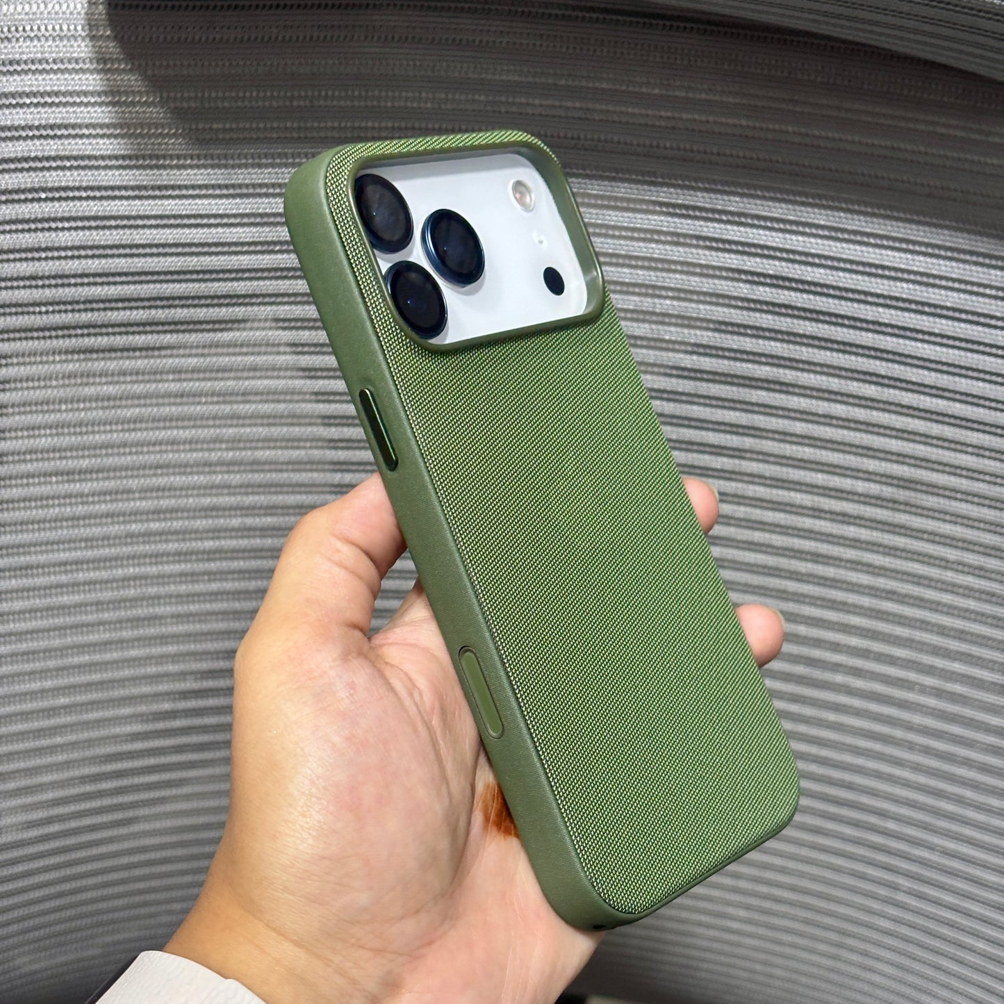 TechWoven MagSafe iPhone 17 Pro Max Case